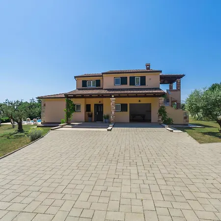 Mit Pool, Grossem Garten, Hunde Willkommen بيت للعطل *